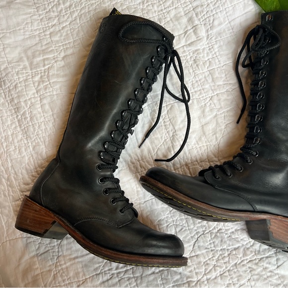 Dr. Martens 11634 Tall Heeled Black Leather Lace Up Boots - Picture 2 of 9